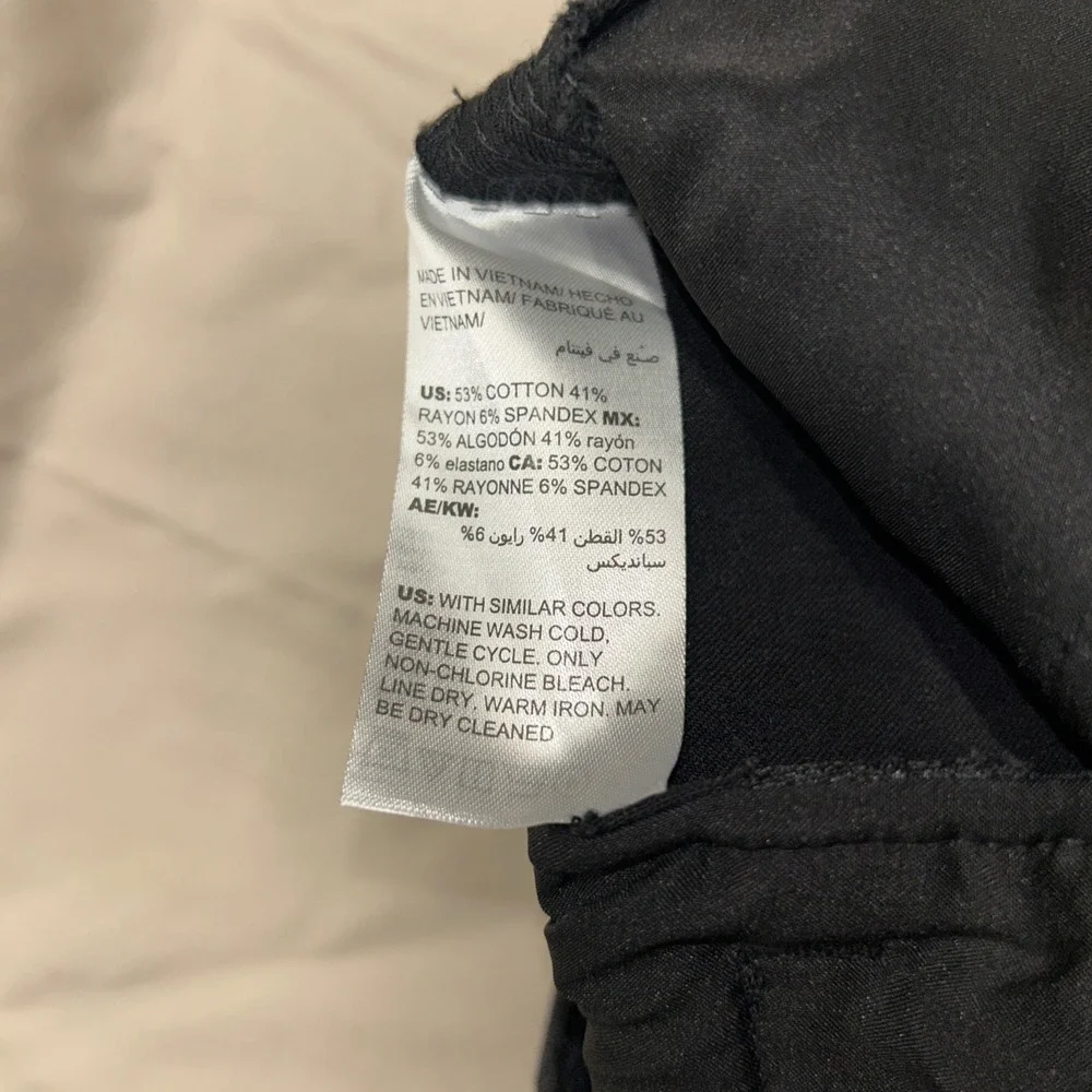 NWOT‎ Chicos Pants 1R US 8 Black Stretch Pockets Business Casual Travel